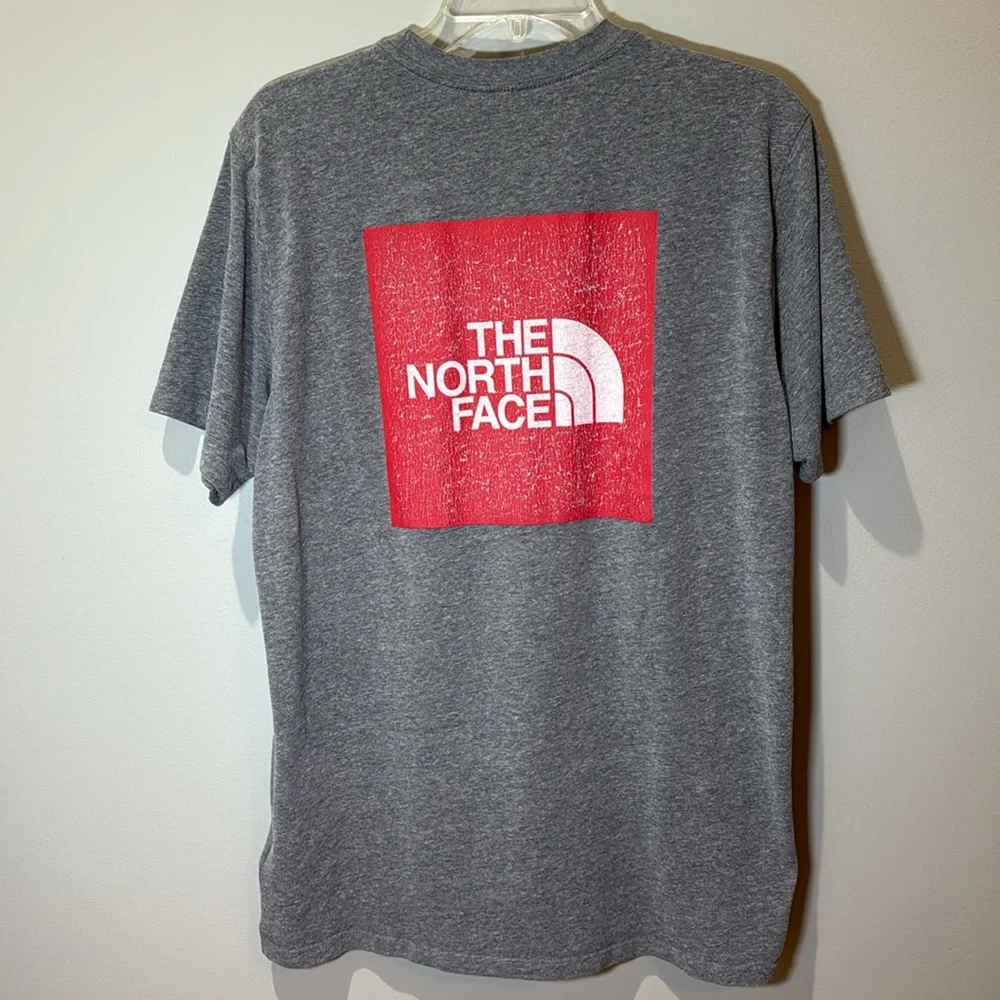 The North Face Redbox Logo Heathered Gray Short Sleeve T-Shirt Men’s Medium